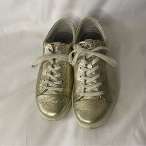 Ecco Metallic Gold Leather Sneakers – Size 39 Wide – Comfort Rubber Sole